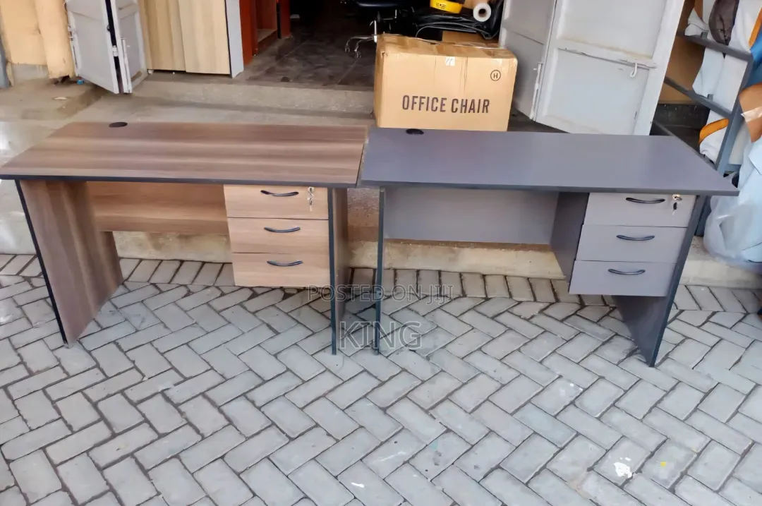 Modern Executive Office Desk With 3 Drawer Storage Desk