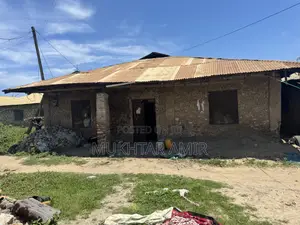 7bdrm House in Jomvu, Magongo for sale