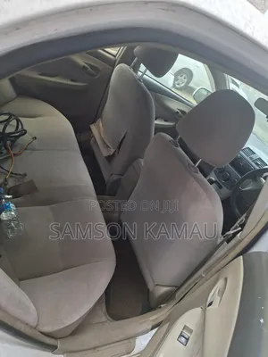 Toyota Raum 2000 Silver