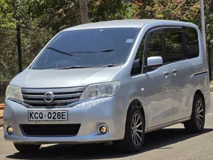 Nissan Serena 2011 Silver