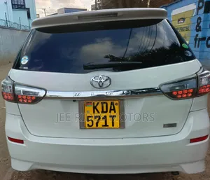 Toyota Wish 2013 Pearl