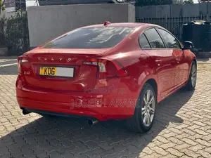 Volvo S60 2014 Red