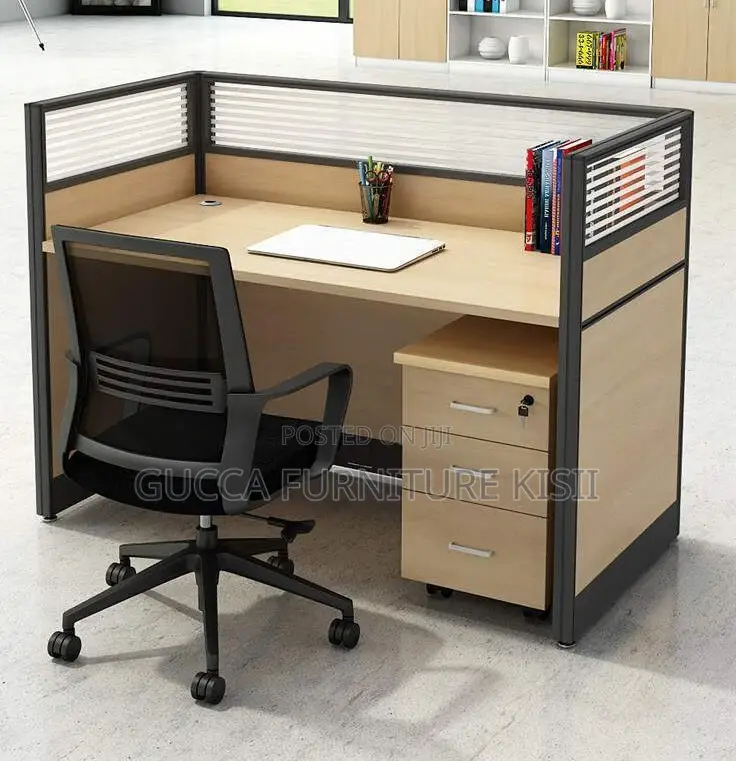 Single Way Modular Office Workstation