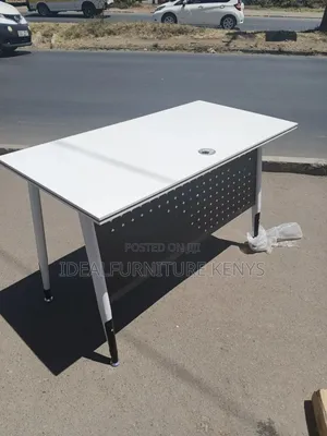 Modern Office Desk | Executive Computer Table With Privacy Panel .