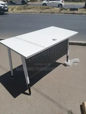 Modern Office Desk | Executive Computer Table With Privacy Panel .