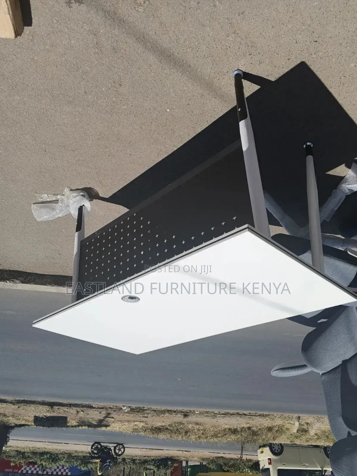 Modern Office Desk | Executive Computer Table With Privacy Panel .