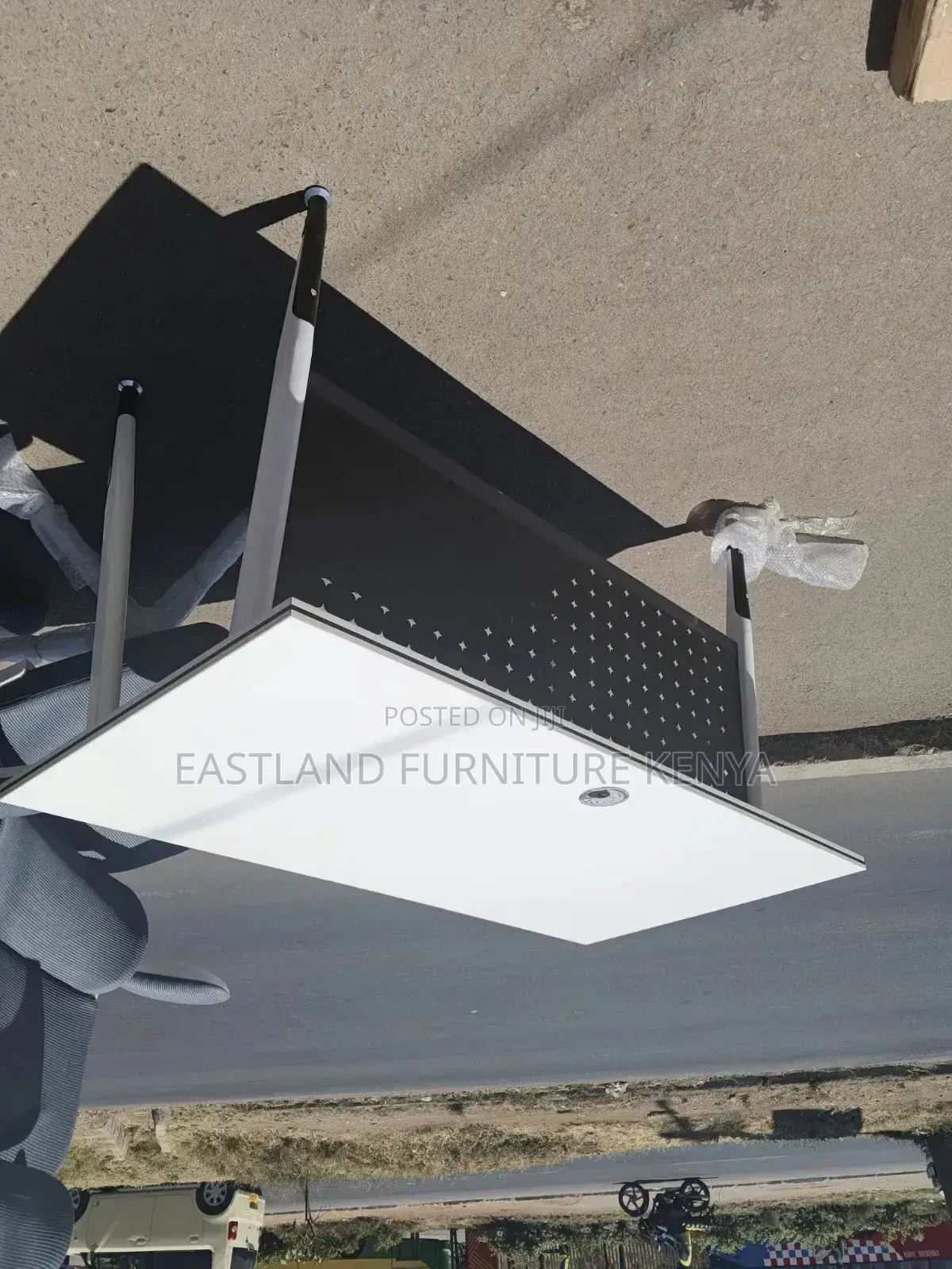 Modern Office Desk | Executive Computer Table With Privacy Panel .