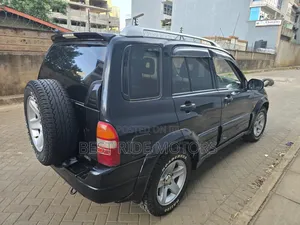 Suzuki Escudo 2004 Black