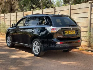 Mitsubishi Outlander 2015 Black