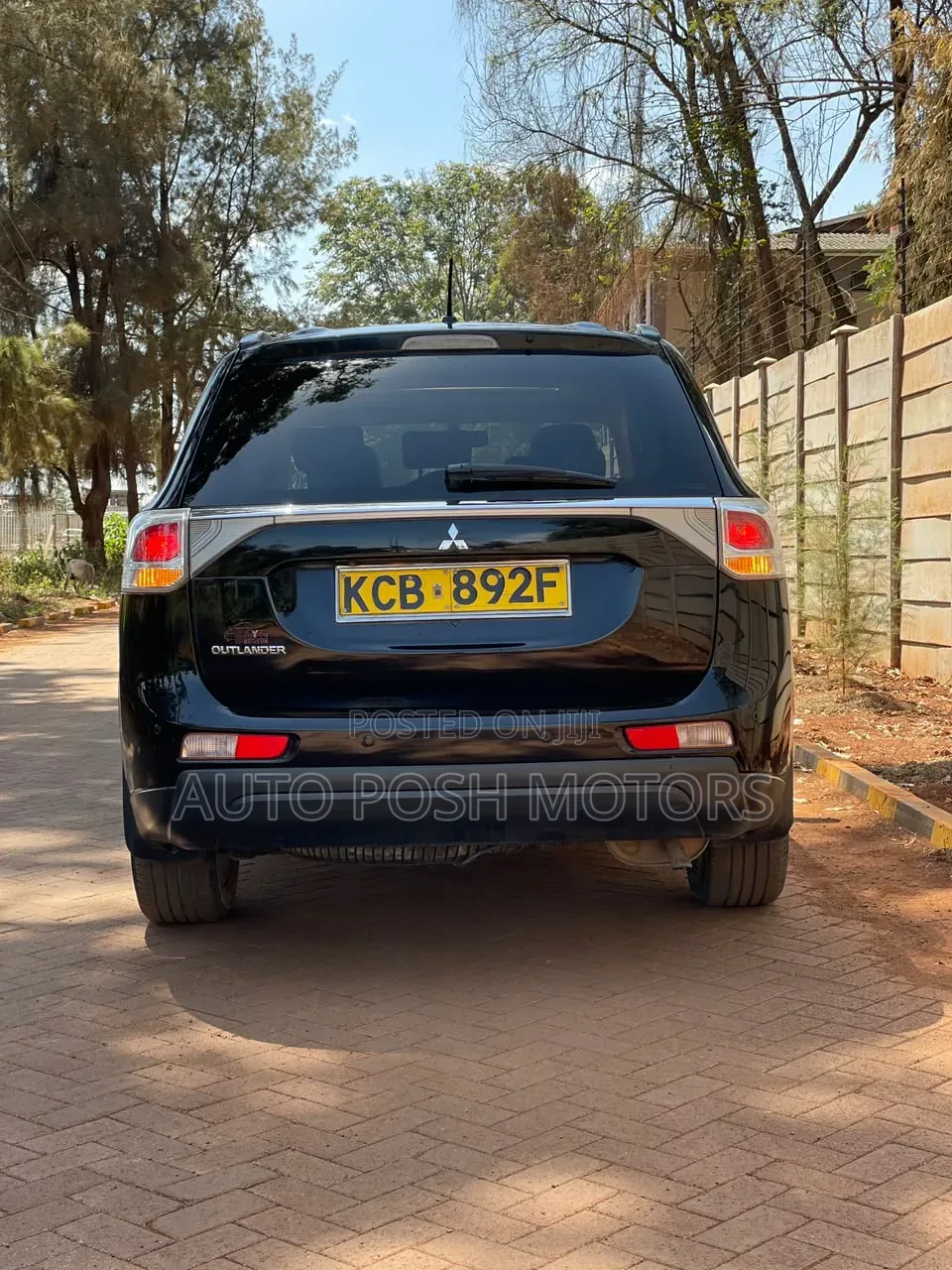 Mitsubishi Outlander 2015 Black