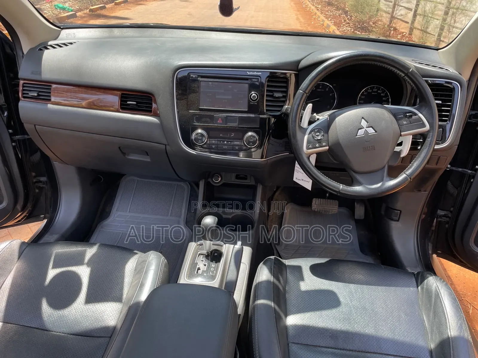Mitsubishi Outlander 2015 Black