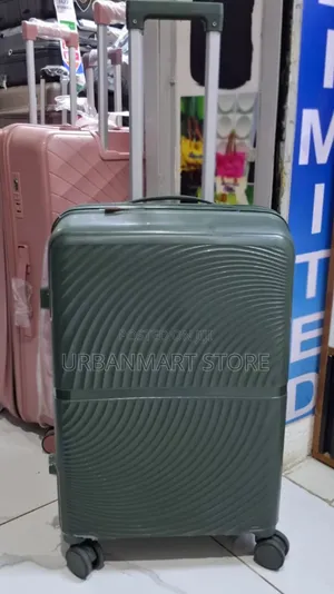 Durable Medium Rubber Suitcase 59cm