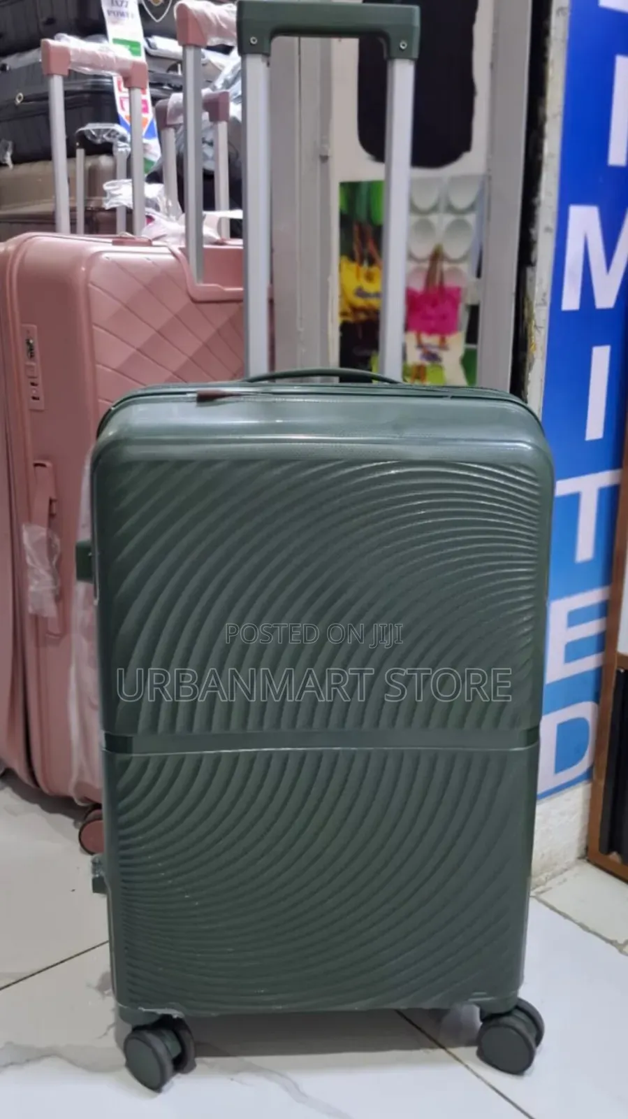 Durable Medium Rubber Suitcase 59cm