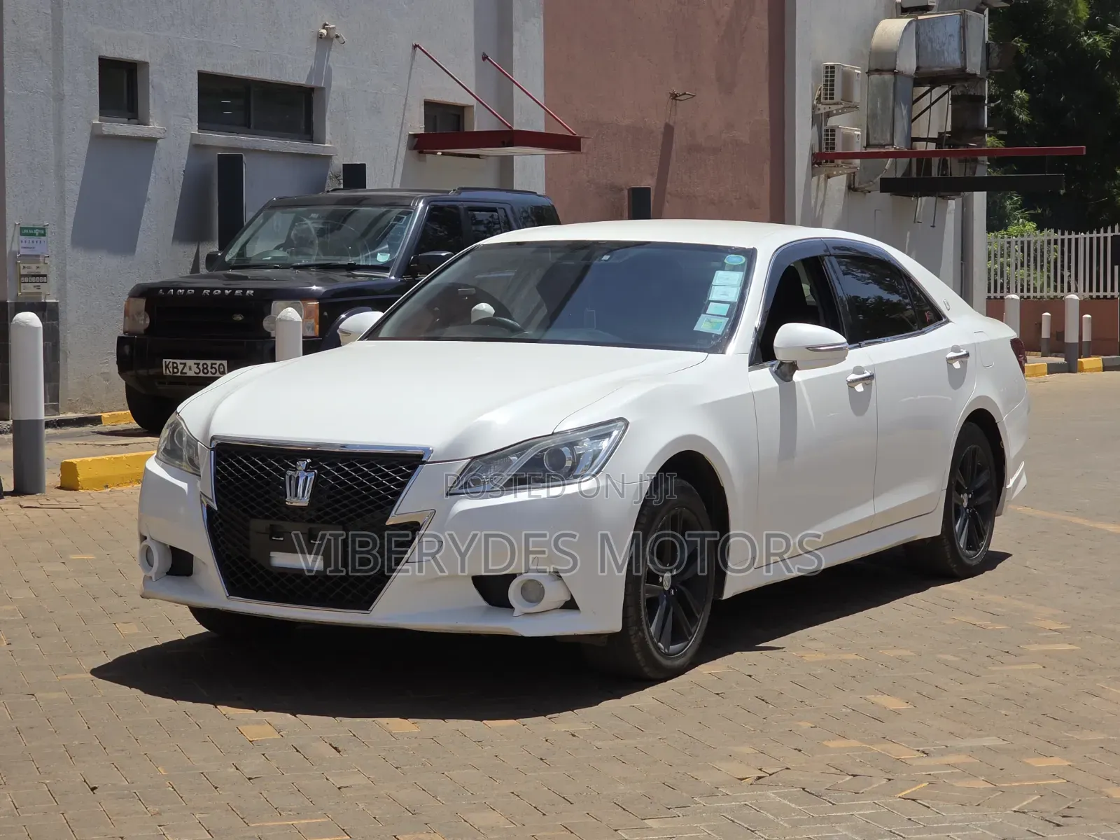 Toyota Crown 2015 White