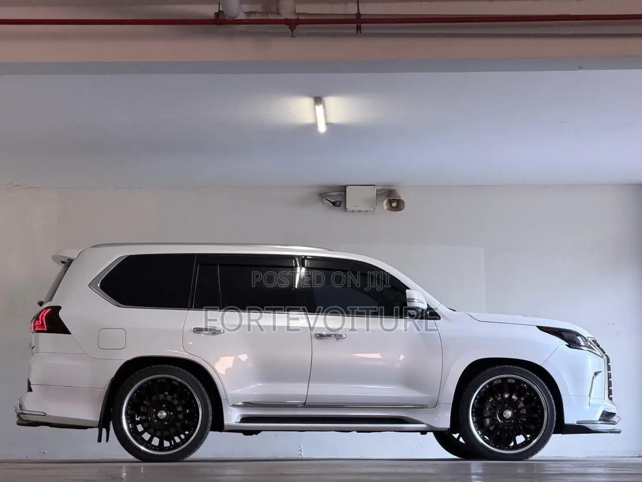Lexus LX 2018 White