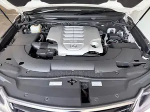 Lexus LX 2018 White