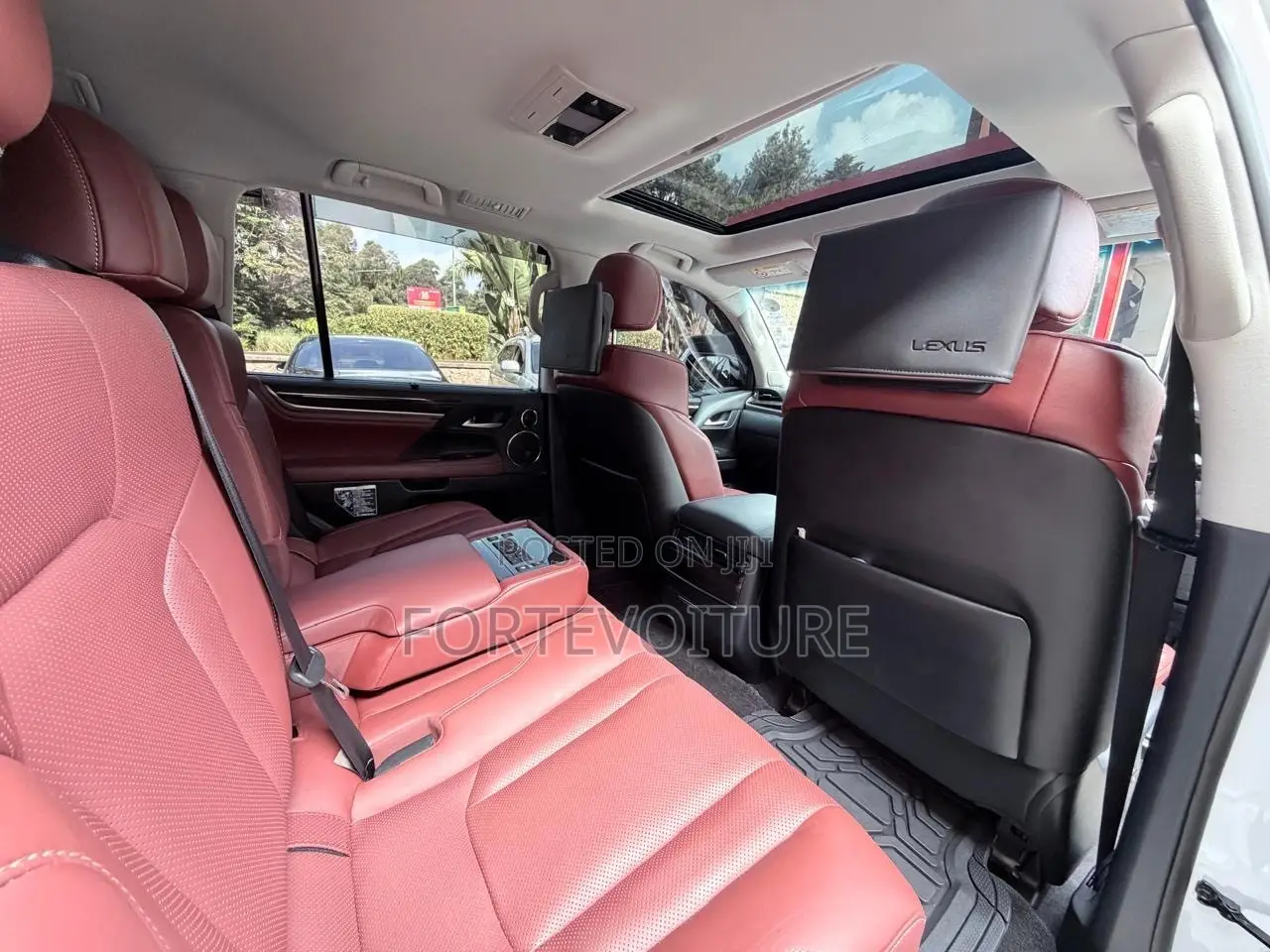 Lexus LX 2018 White