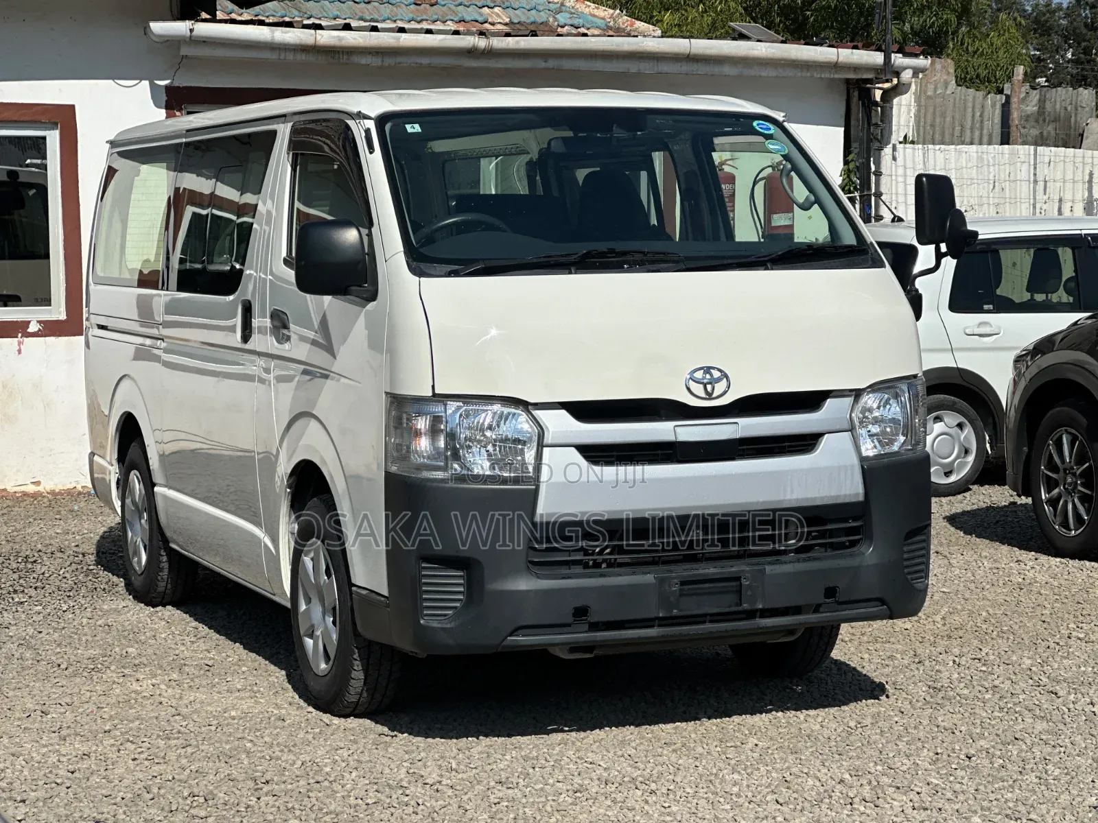 Toyota HiAce 2019 White
