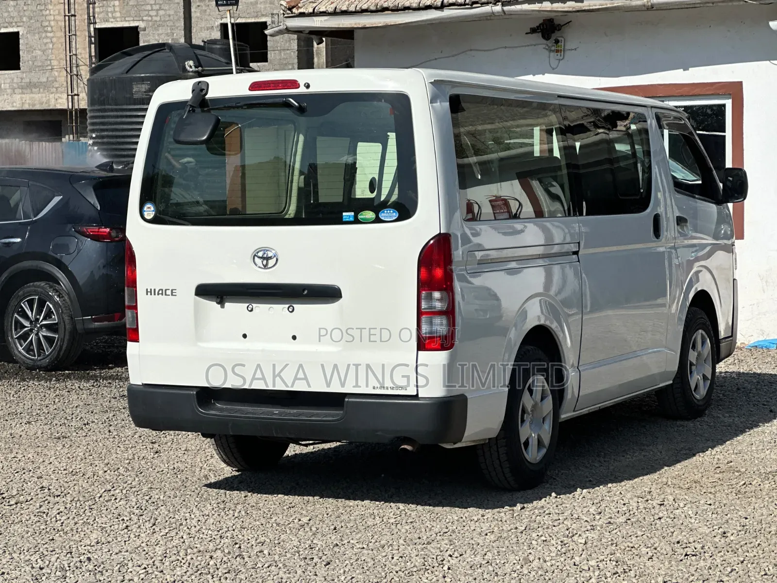 Toyota HiAce 2019 White