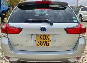 Toyota Corolla Fielder 2019 Silver