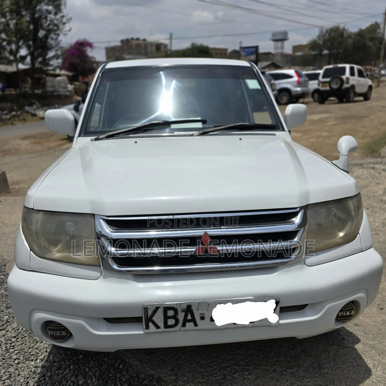 Mitsubishi Pajero IO 2000 Pearl