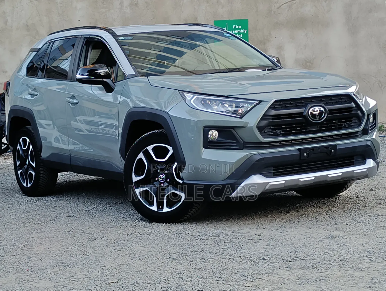 Toyota RAV4 Adventure 2019 Gray