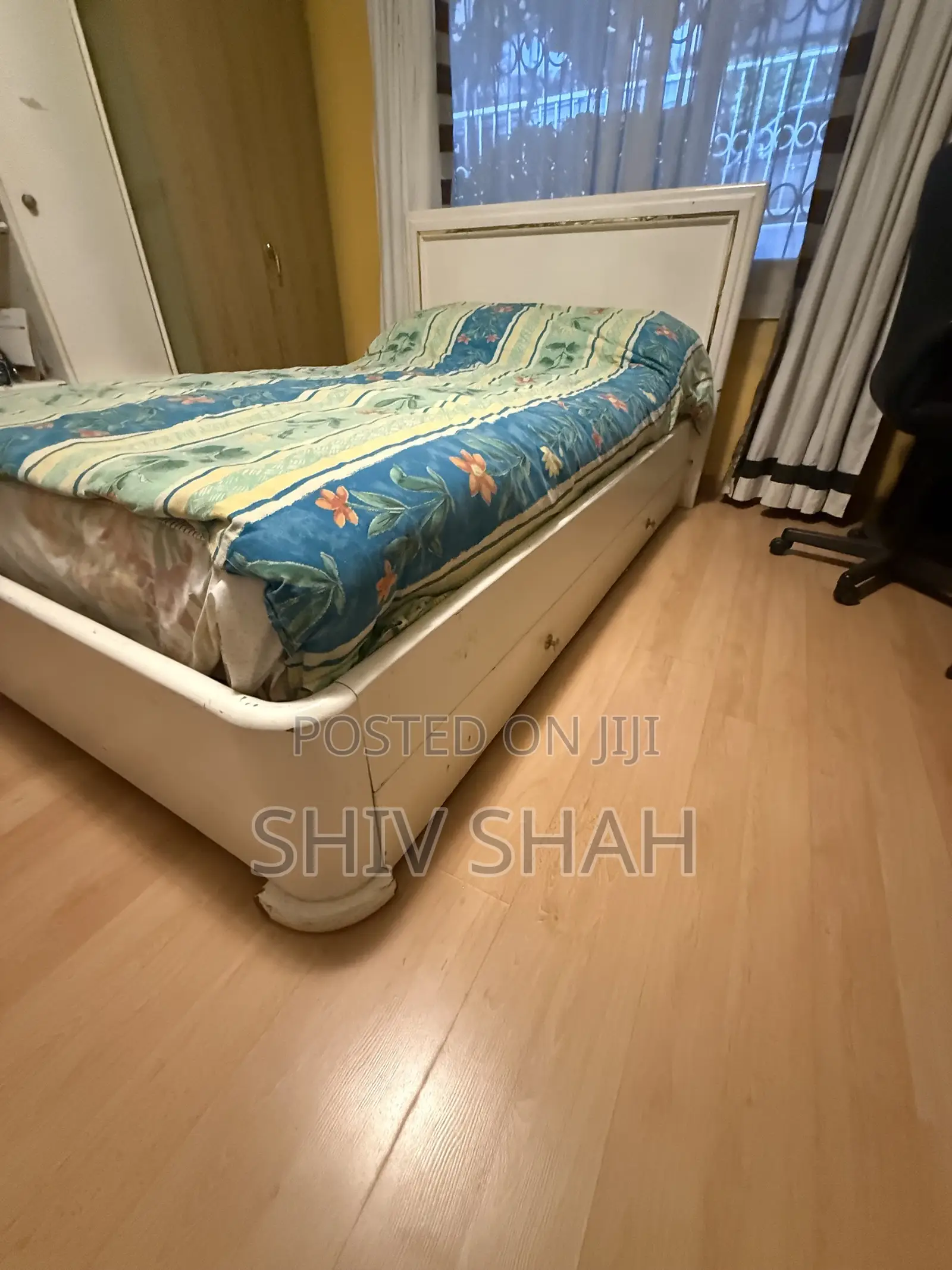 Twin Bed With 2 Mattresses