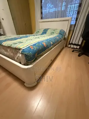 Twin Bed With 2 Mattresses