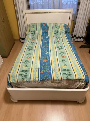 Twin Bed With 2 Mattresses