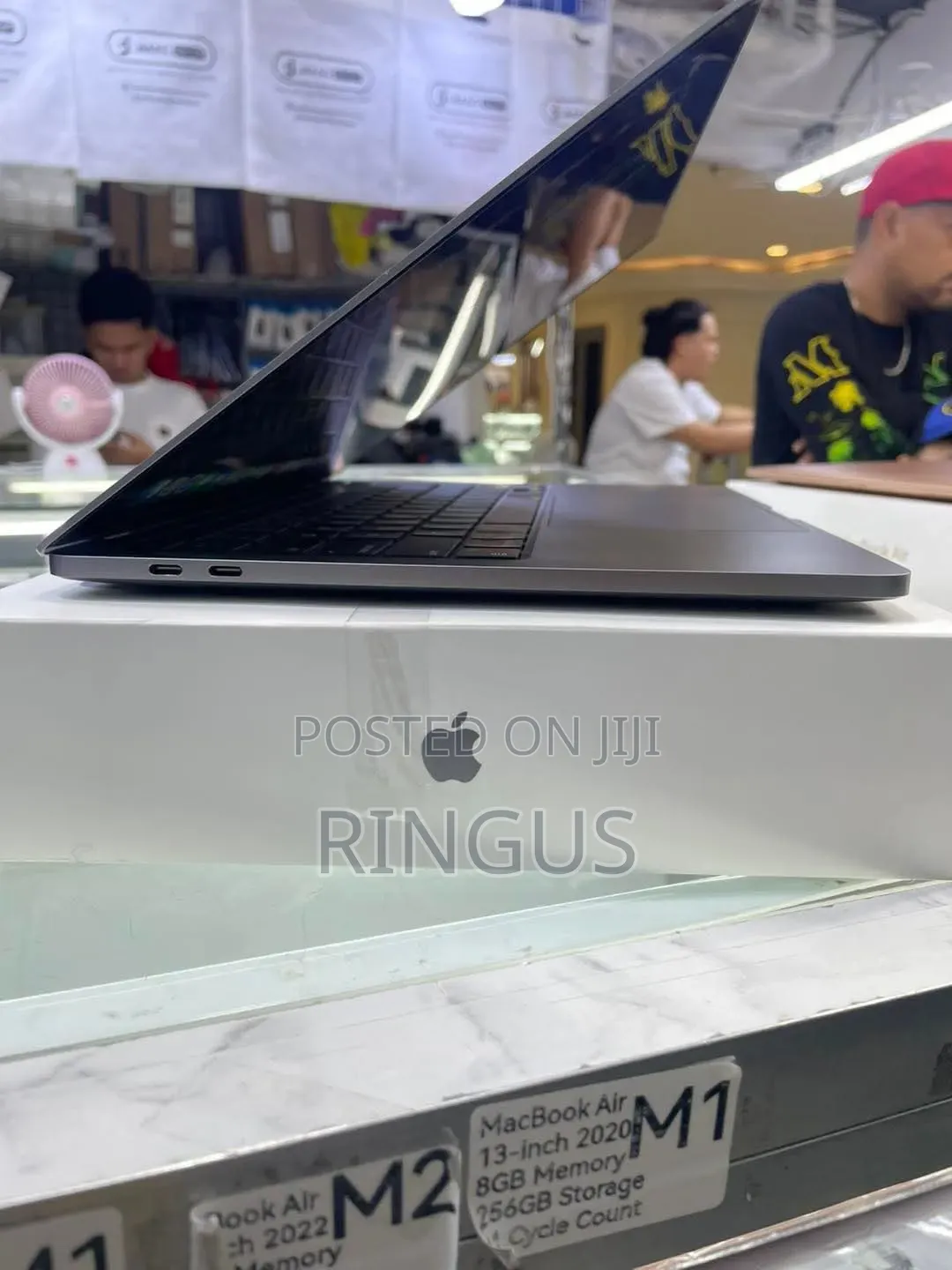 Laptop Apple MacBook Pro 2022 M2 16GB Apple M2 SSD 512GB