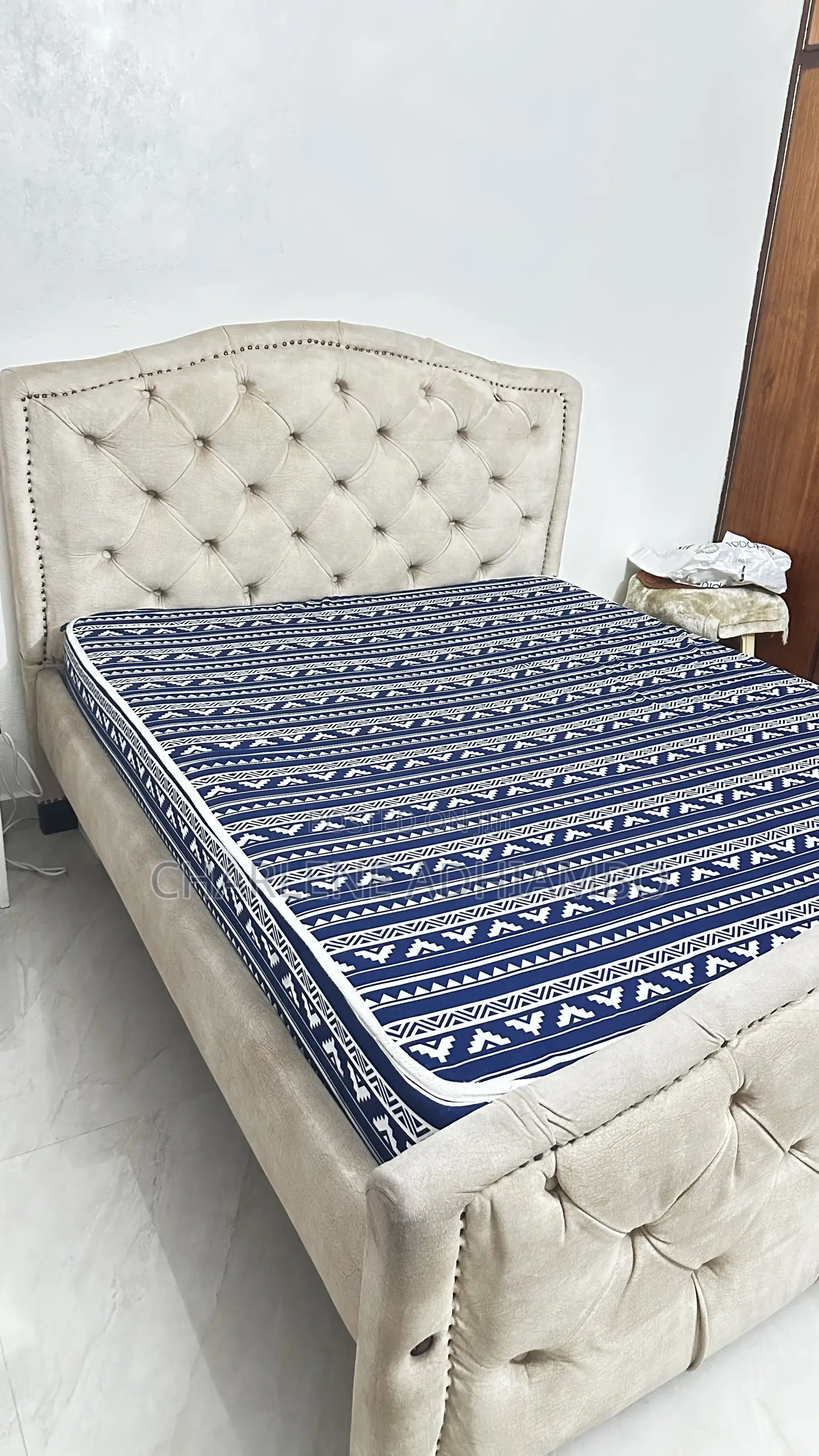 Bed+ Mattress +Sidetable