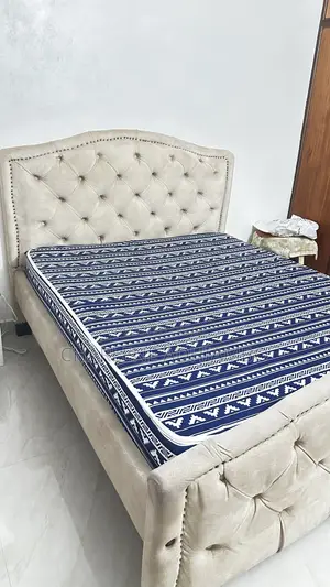Bed+ Mattress +Sidetable