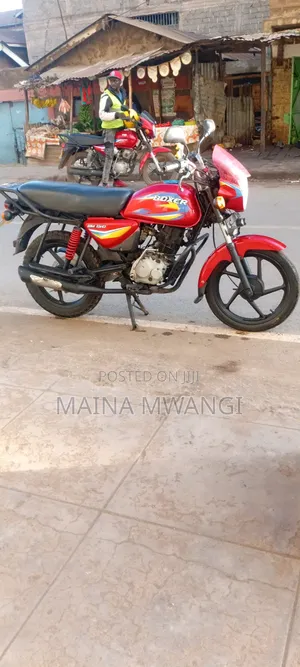Bajaj Boxer 150 UG 2022 Red