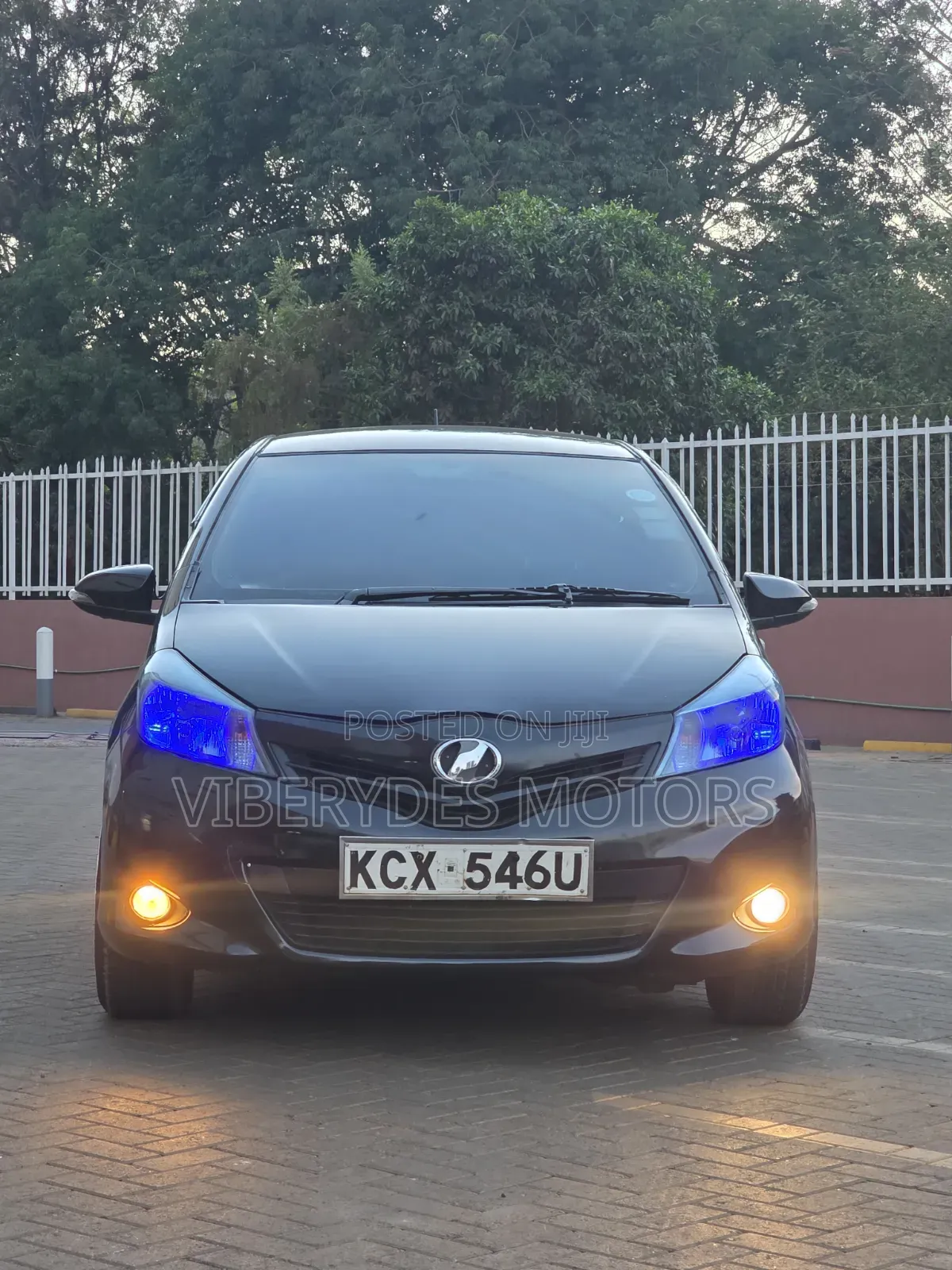 Toyota Vitz 2012