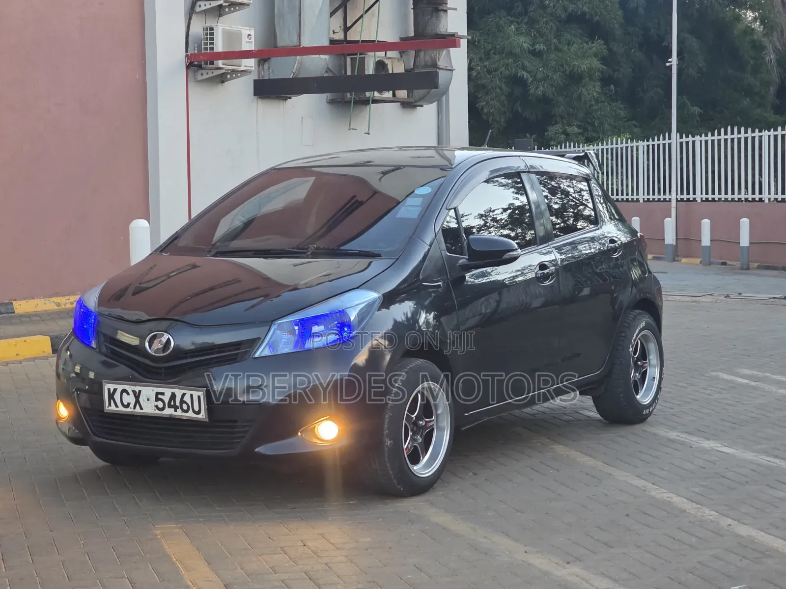 Toyota Vitz 2012