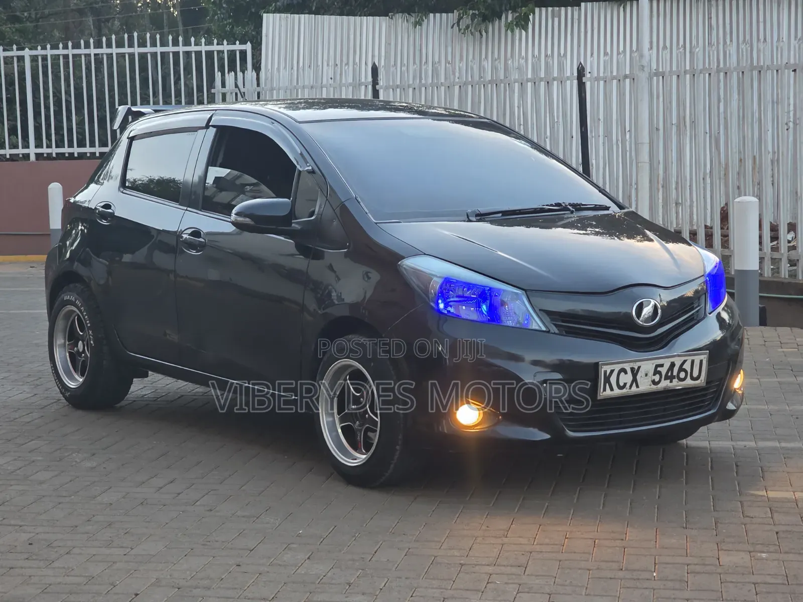 Toyota Vitz 2012