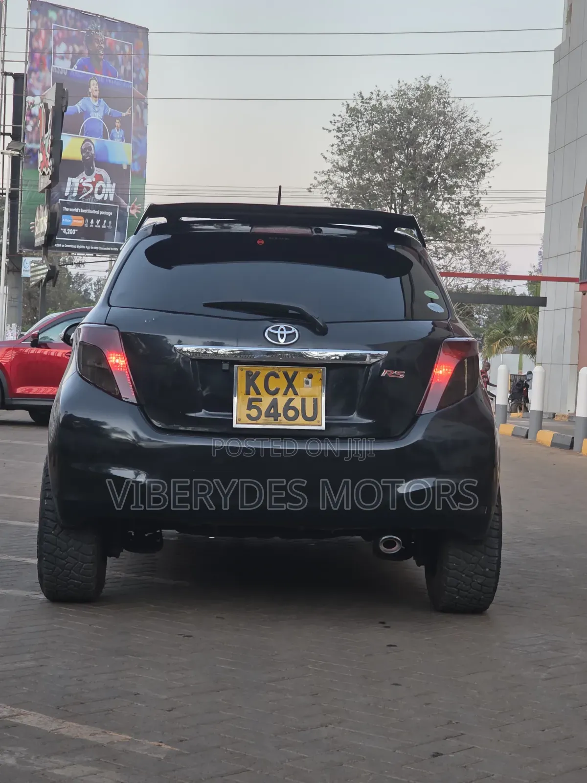 Toyota Vitz 2012