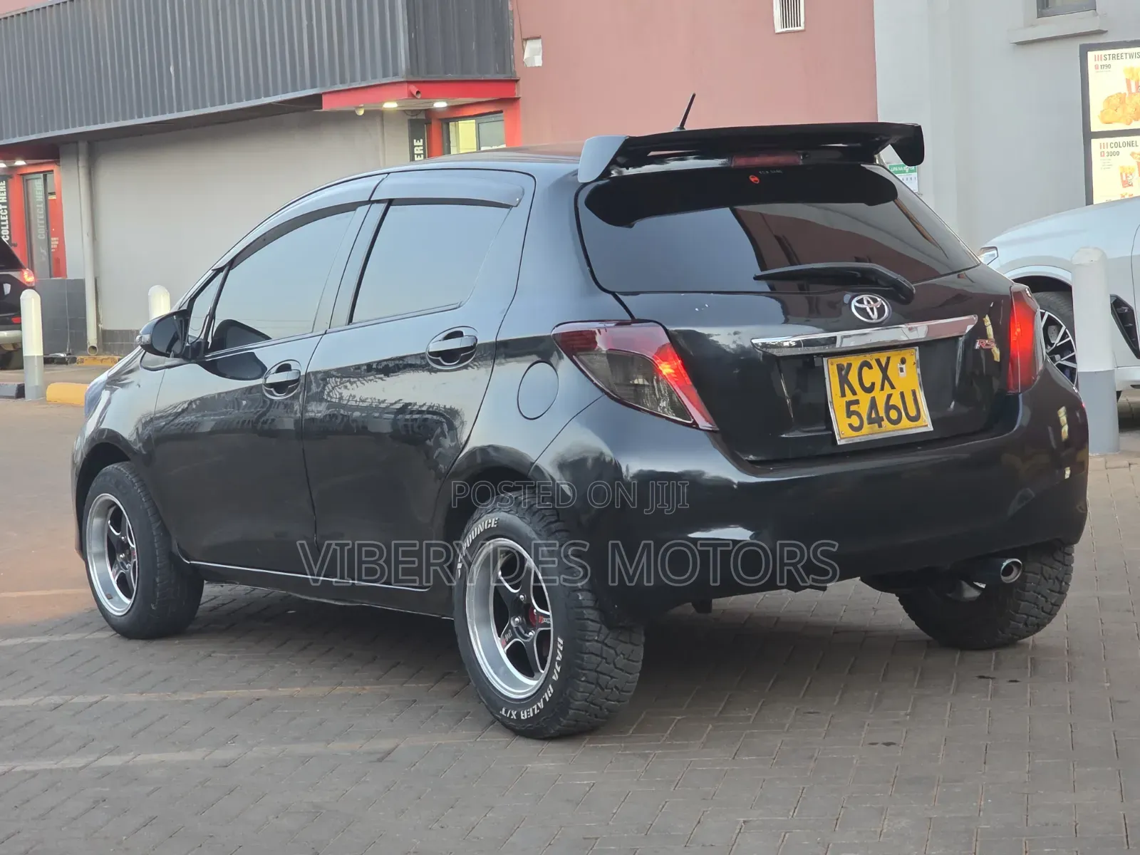 Toyota Vitz 2012