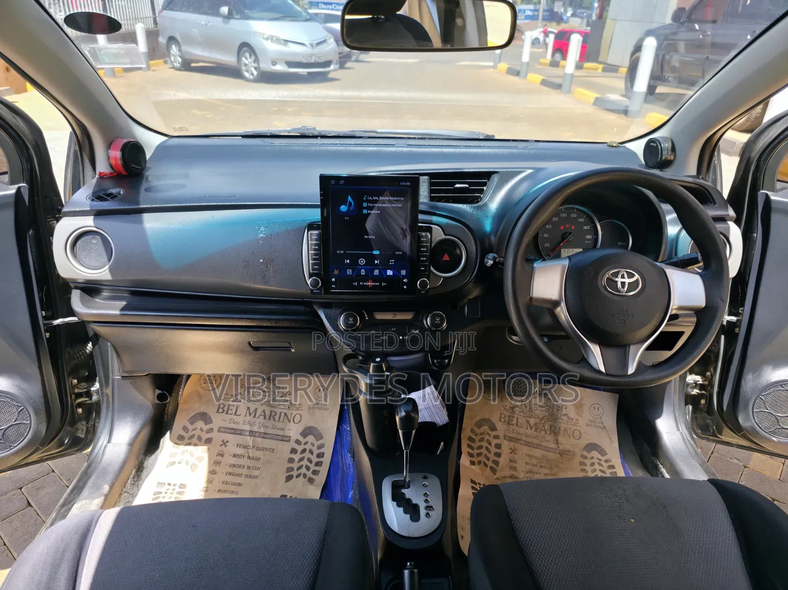 Toyota Vitz 2012