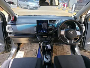 Toyota Vitz 2012