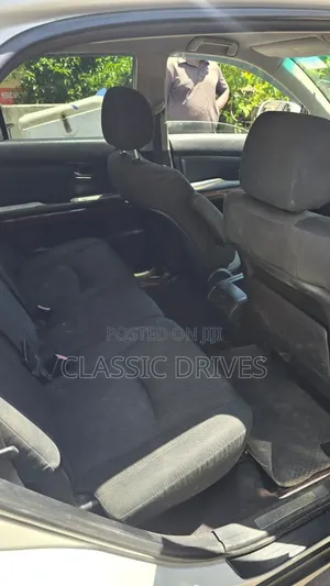 Toyota Harrier 2010 White