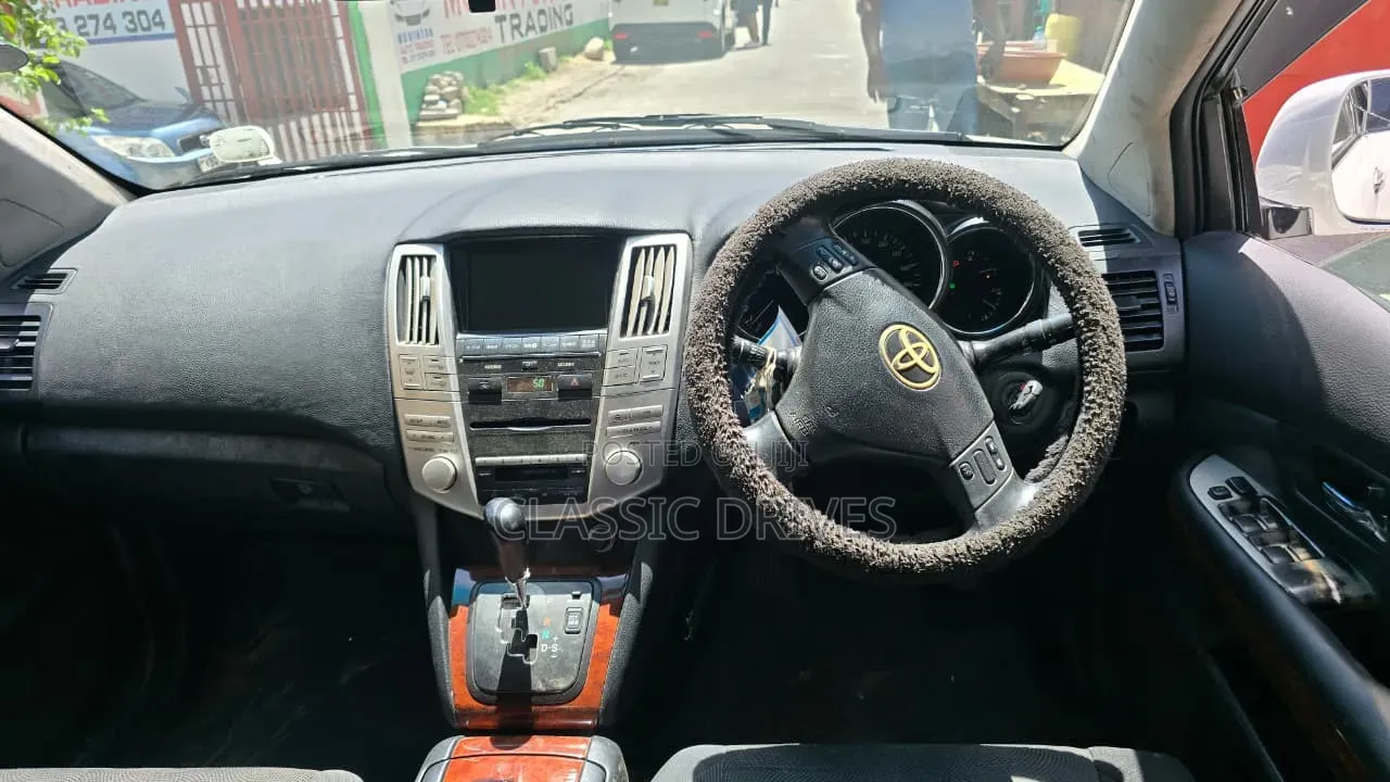 Toyota Harrier 2010 White