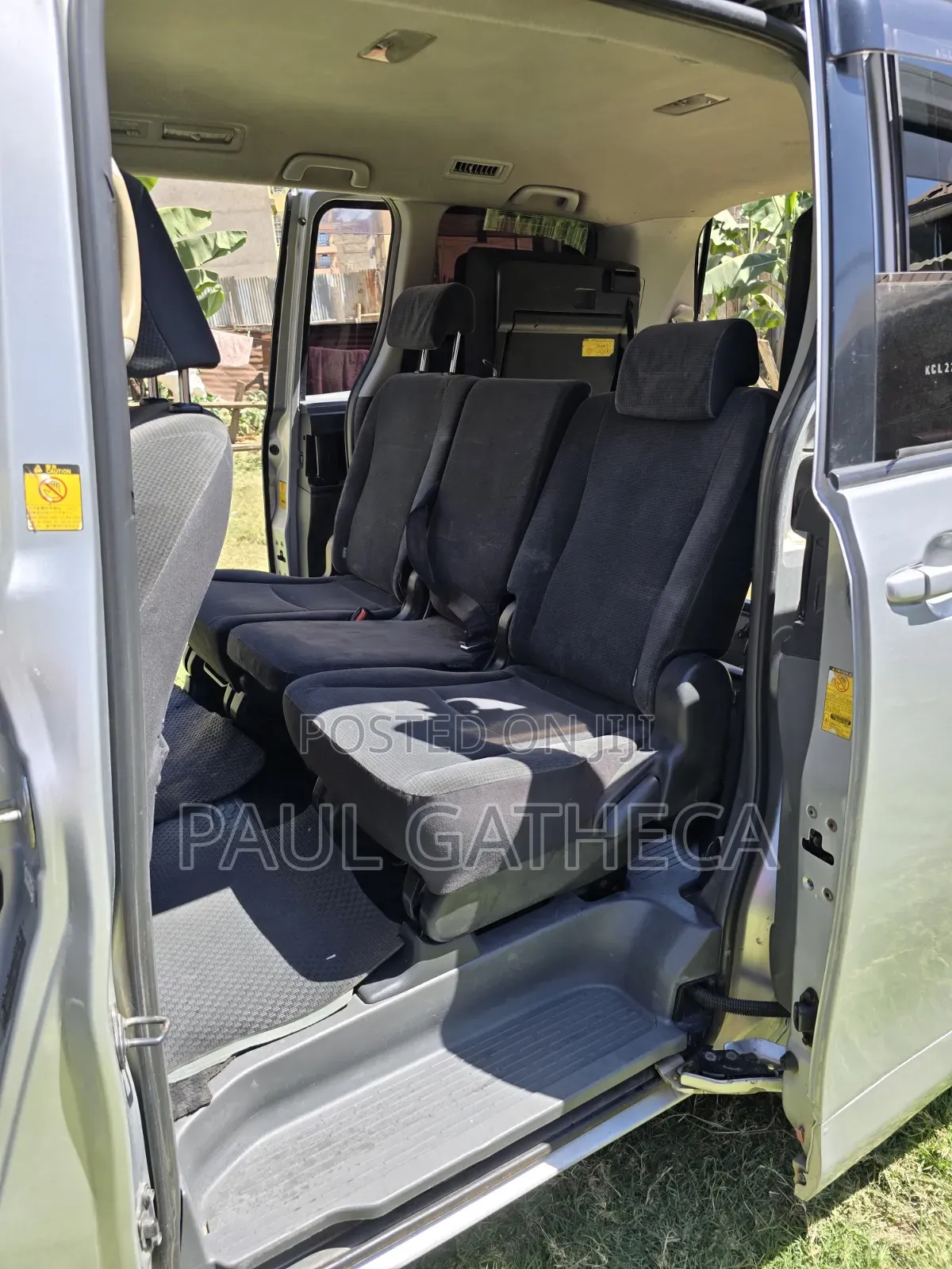 Toyota Noah 2010 Silver