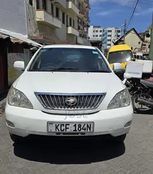 Toyota Harrier 2.4 2010 White