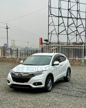 Honda Vezel 1.5 Hybrid 4WD 2019 White