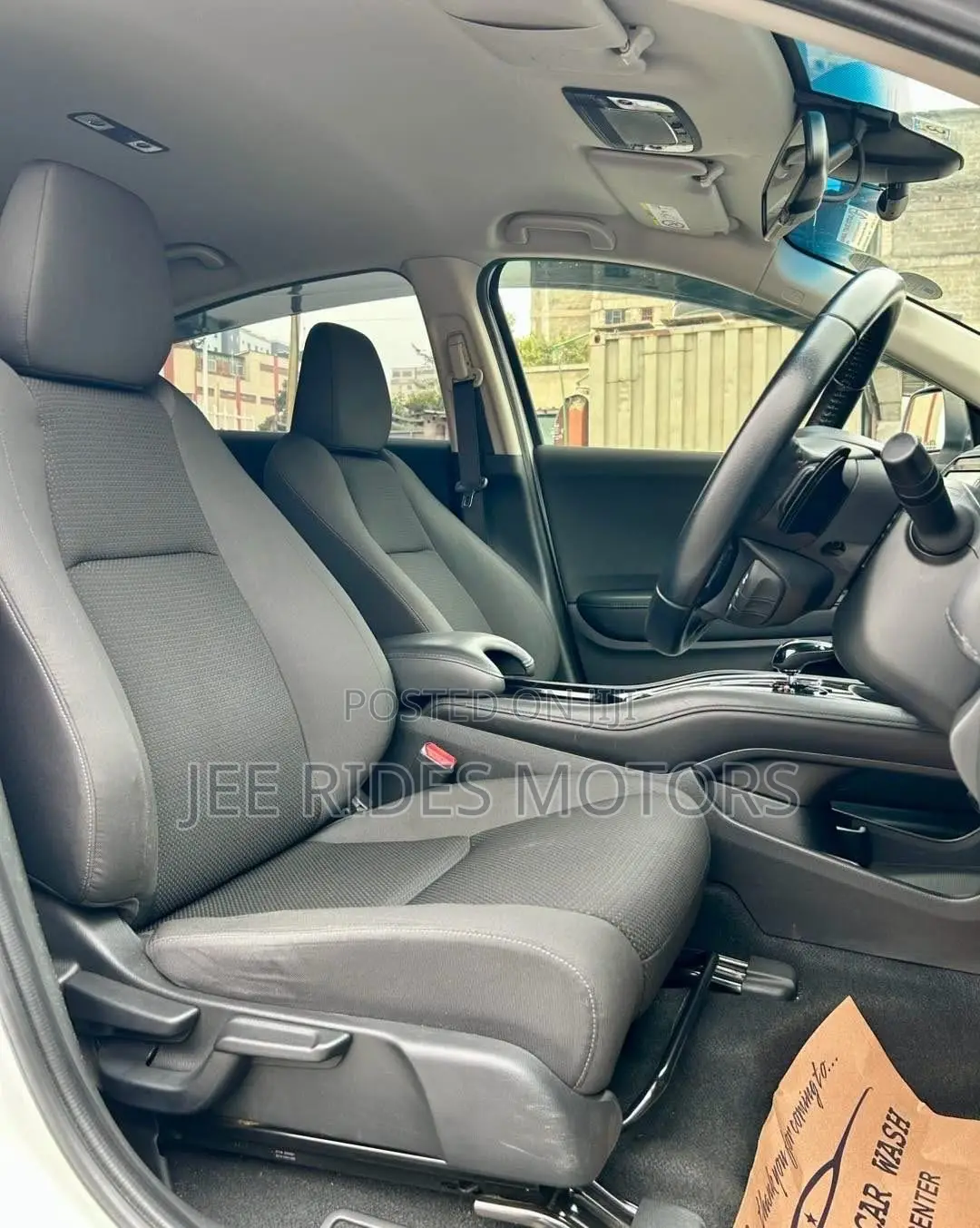 Honda Vezel 1.5 Hybrid 4WD 2019 White