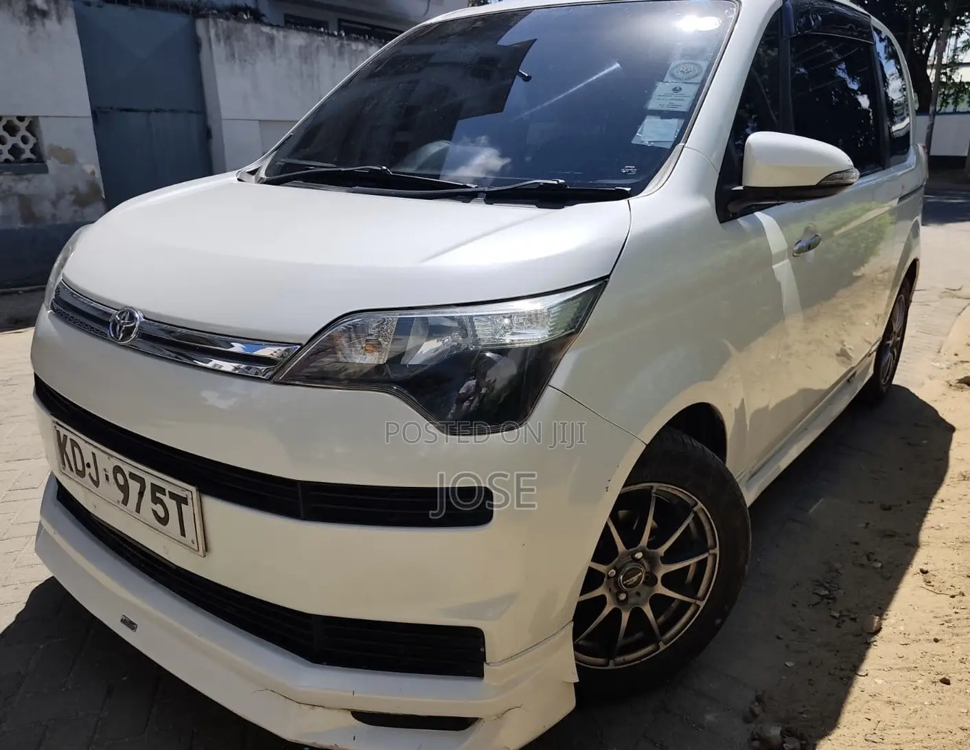 Toyota Spade 2015 White