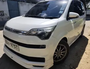 Toyota Spade 2015 White