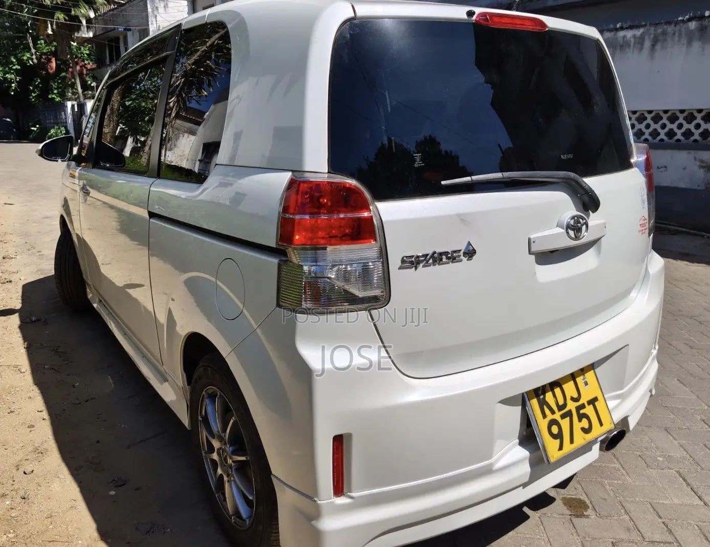 Toyota Spade 2015 White