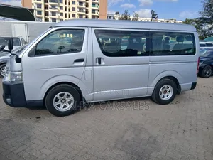 Toyota HiAce 2019 Silver